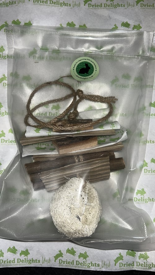 Image of Dried Delights Recycled Enrichment Toy (and make your own option)