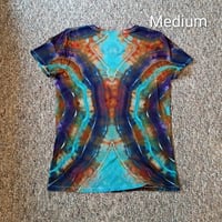 Image 2 of Medium Sunflower ice dye 