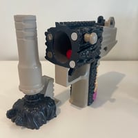 Image 3 of Remix KawsxUzi 