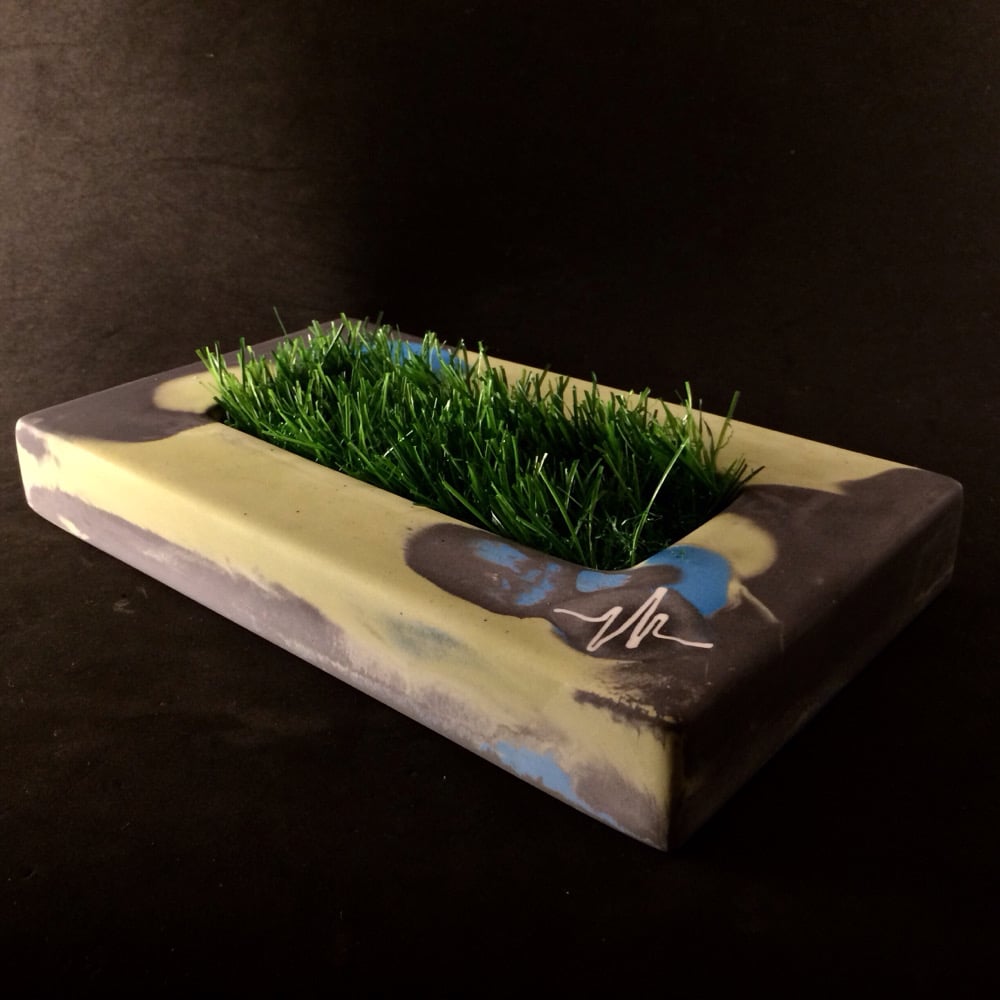 Image of Wired Ramps Planter ( Dark Grey, Blue and Slime Yellow)