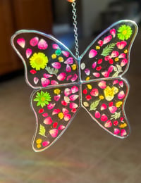 Large floral butterfly 