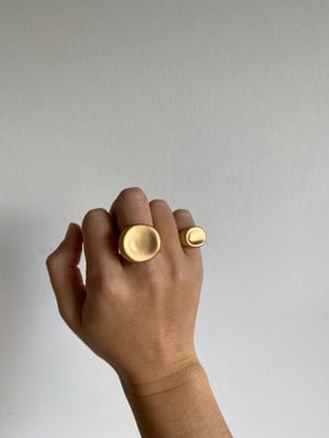 Image of Palette Signet Ring Large (Matte gold)