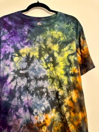 Image 3 of MEDIUM - GRAVEYARD TEE