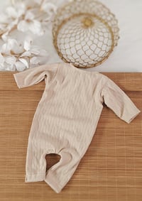 Image 3 of Newborn onesie for photoshoot | Bill | beige | fotorequisiten | accessoires photo