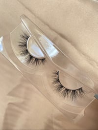 Image 2 of Lashes #4