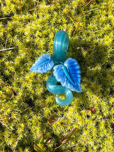 Image of Mini Blue 2 Leaf Pendant