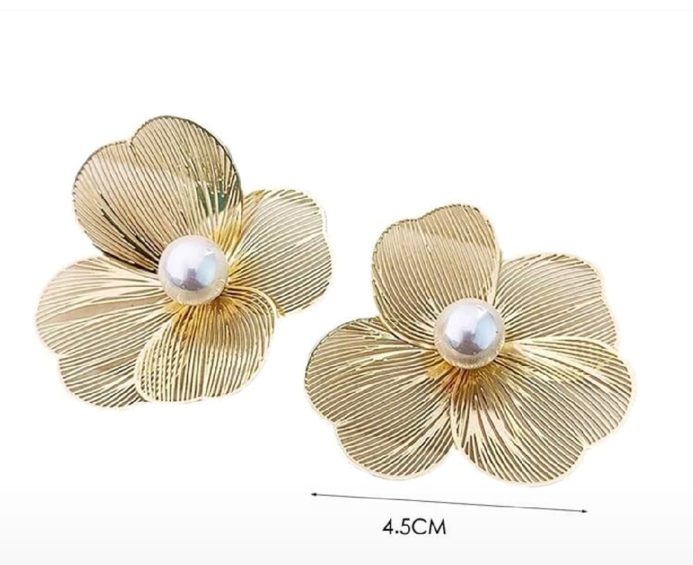 Image of Magnolias Earrings
