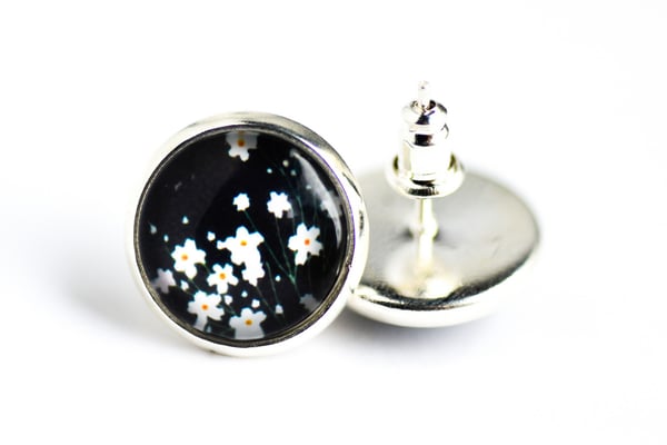 Image of Puce d'oreilles Fleurettes, noir et blanc intemporel