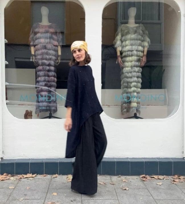 AMAZONA KAFTAN IN MIDNIGHT BLUE SEQUINS 