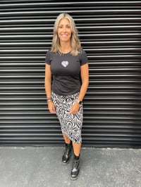 Image 5 of Taylor- fitted tee.