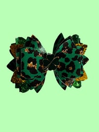 Image 2 of St. Patrick’s Day Cheeta Print Tumbler Straw Topper Bow