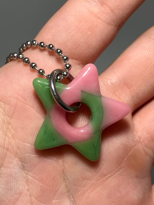 Image of pink/green star