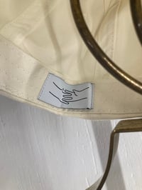 Image 4 of HANDSHAKE HAT BEIGE