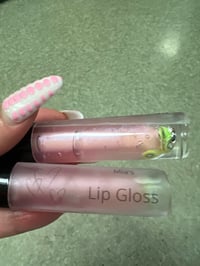 Image 1 of Mia’s lip gloss