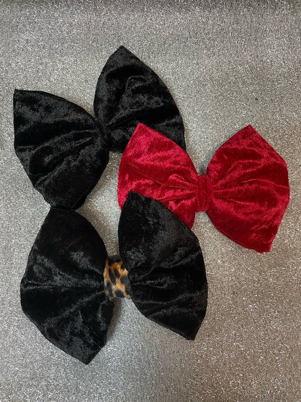 JumBOW velvet bows 