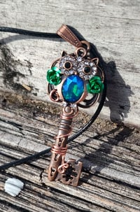 Image 2 of Garden Owl Key