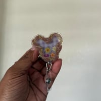 Image 2 of Magical Pua Kalaunu Lei Palaka Shaker Badge Reel