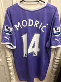 Image 10 of Tottenham Hotspur “MODRIĆ 14” 2011/12 Away Shirt + PL patches  (L)