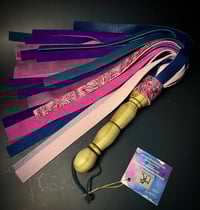 Image 1 of Sassy Stinger Flogger