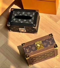 Image 5 of LV tissue box