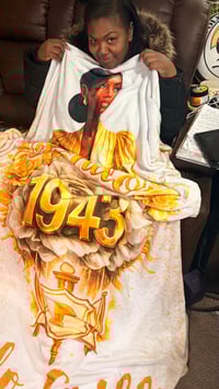 Image 3 of Philo Blanket Elegant Lady