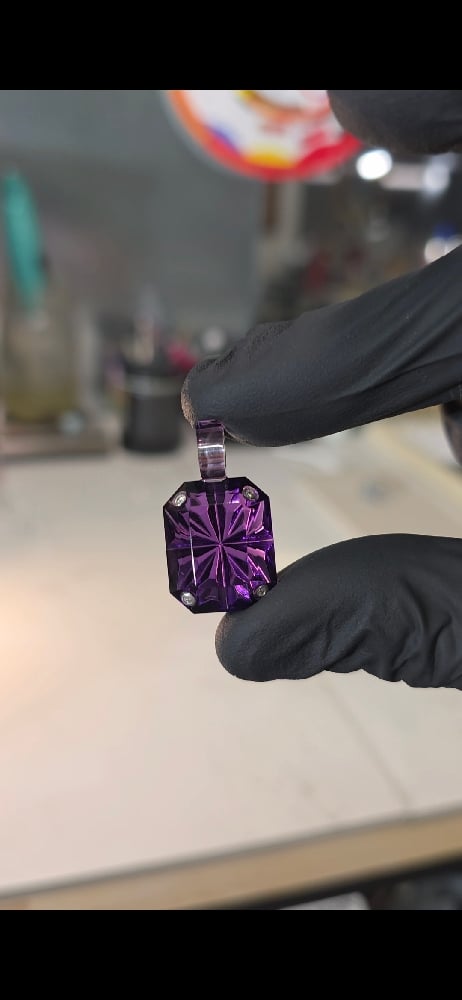 Image of Amethyst Ion pendant 