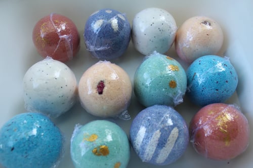 Image of Large Bath Bombs 