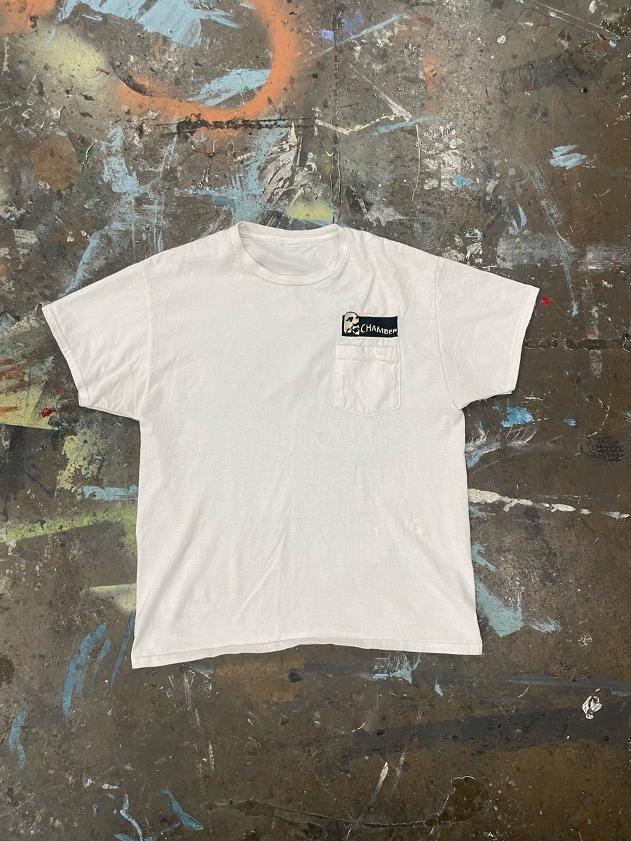 Image of Whisper pocket T white 1/1