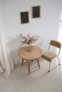 Image 5 of Petite table en rotin