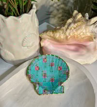 Image 1 of Scallop Trinket Dish SD106