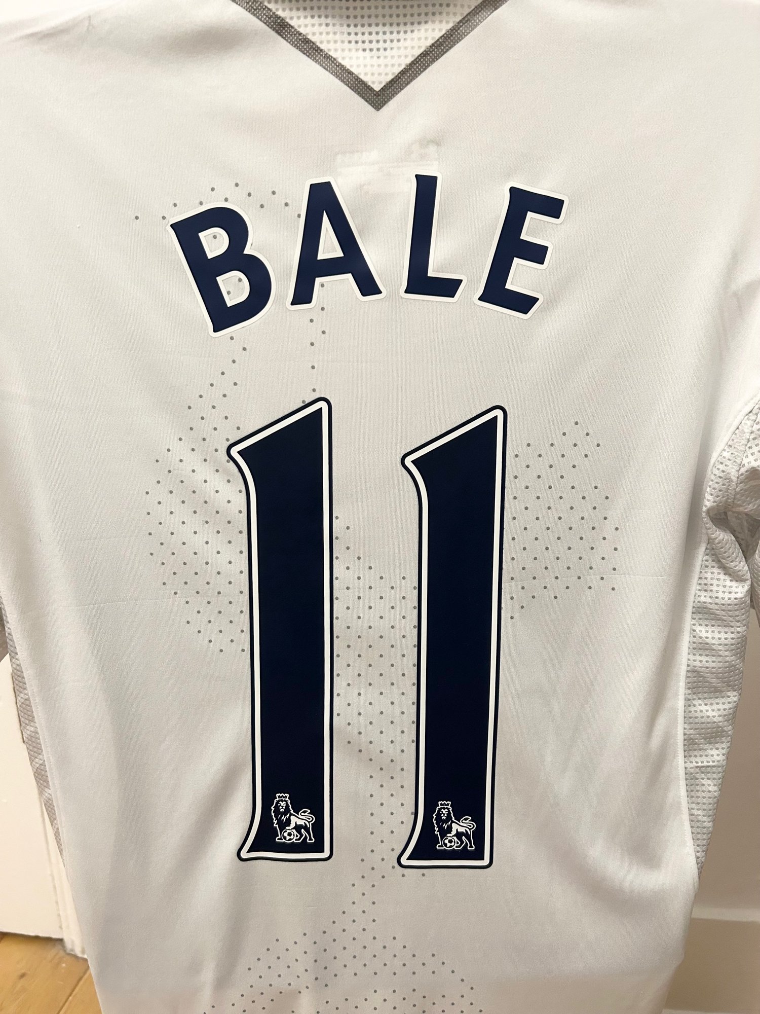 Image of Tottenham Hotspur “BALE 11” 2012/13 Home Shirt + PL patches (M)