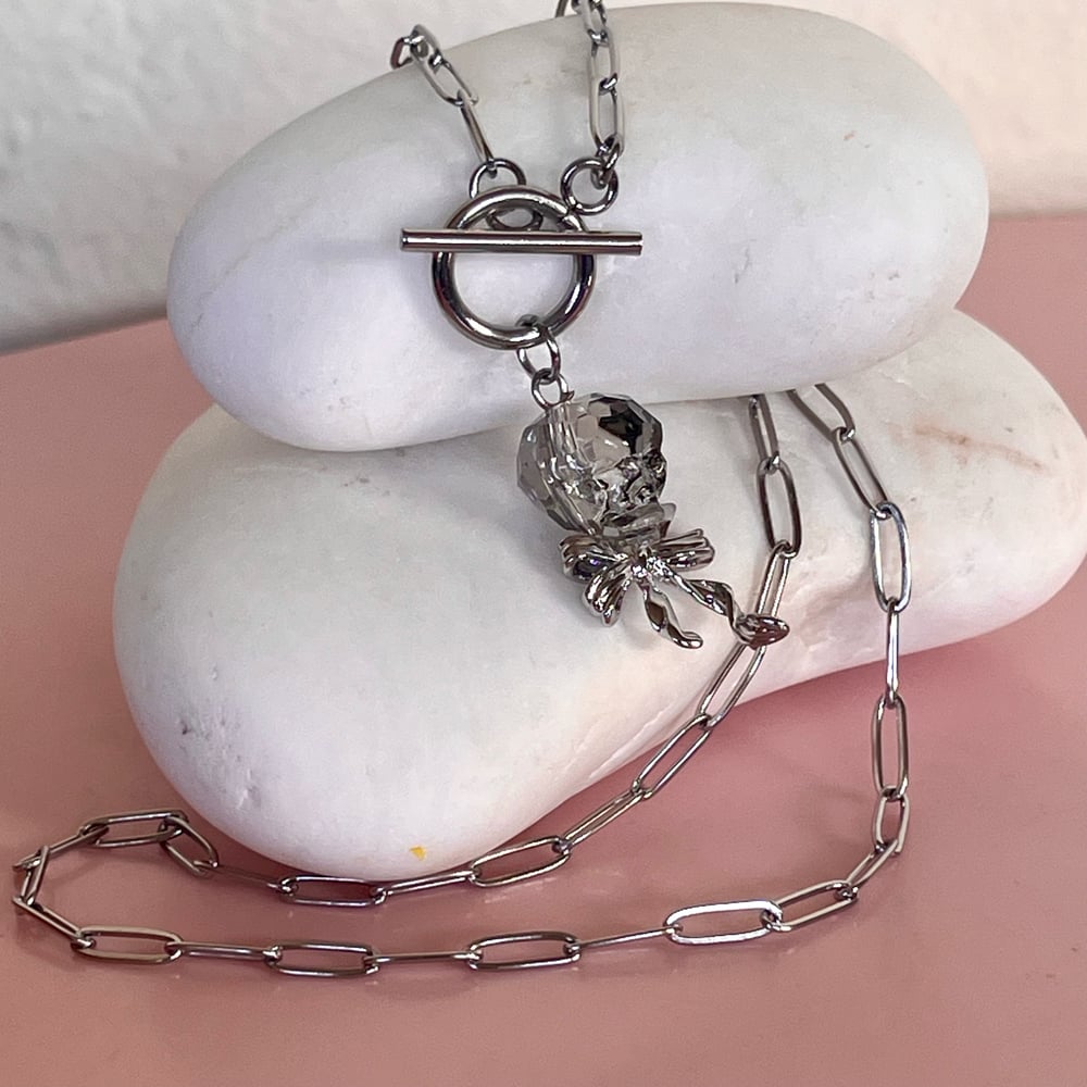 Image of Glass Skull and Bow on Paperclip Chain Silver