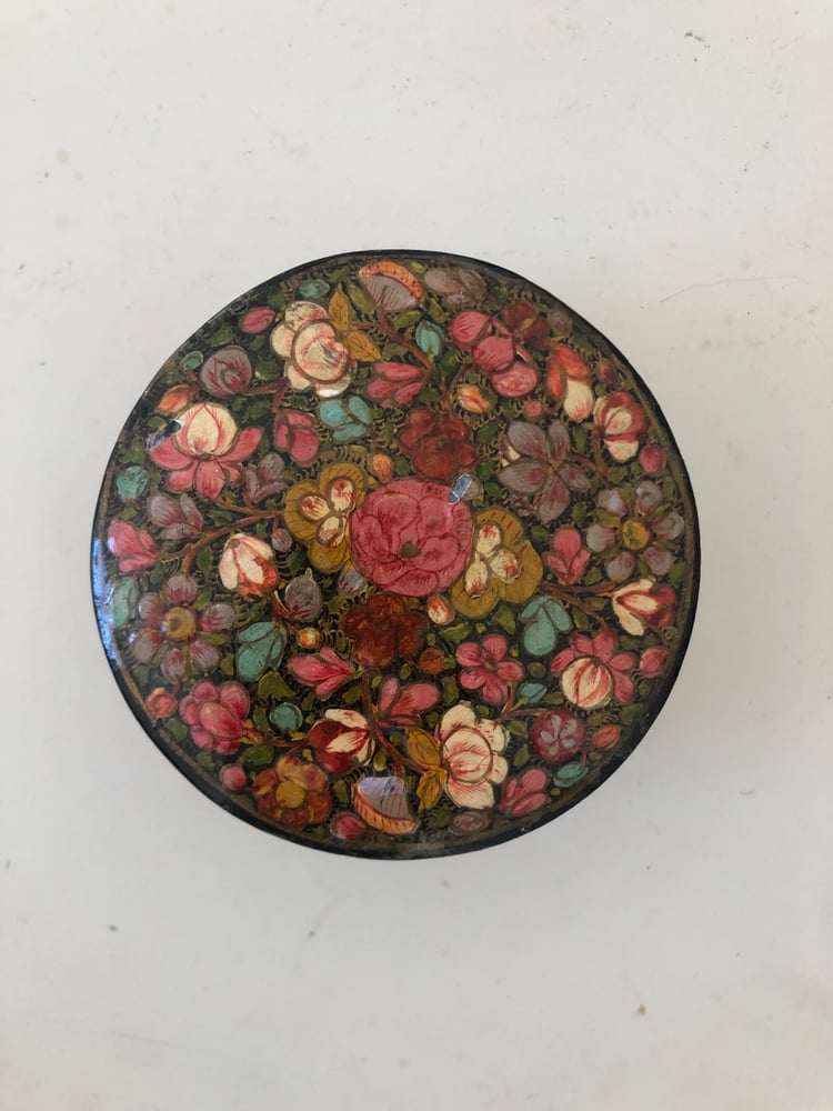 Image of Boîte ronde à fleurs