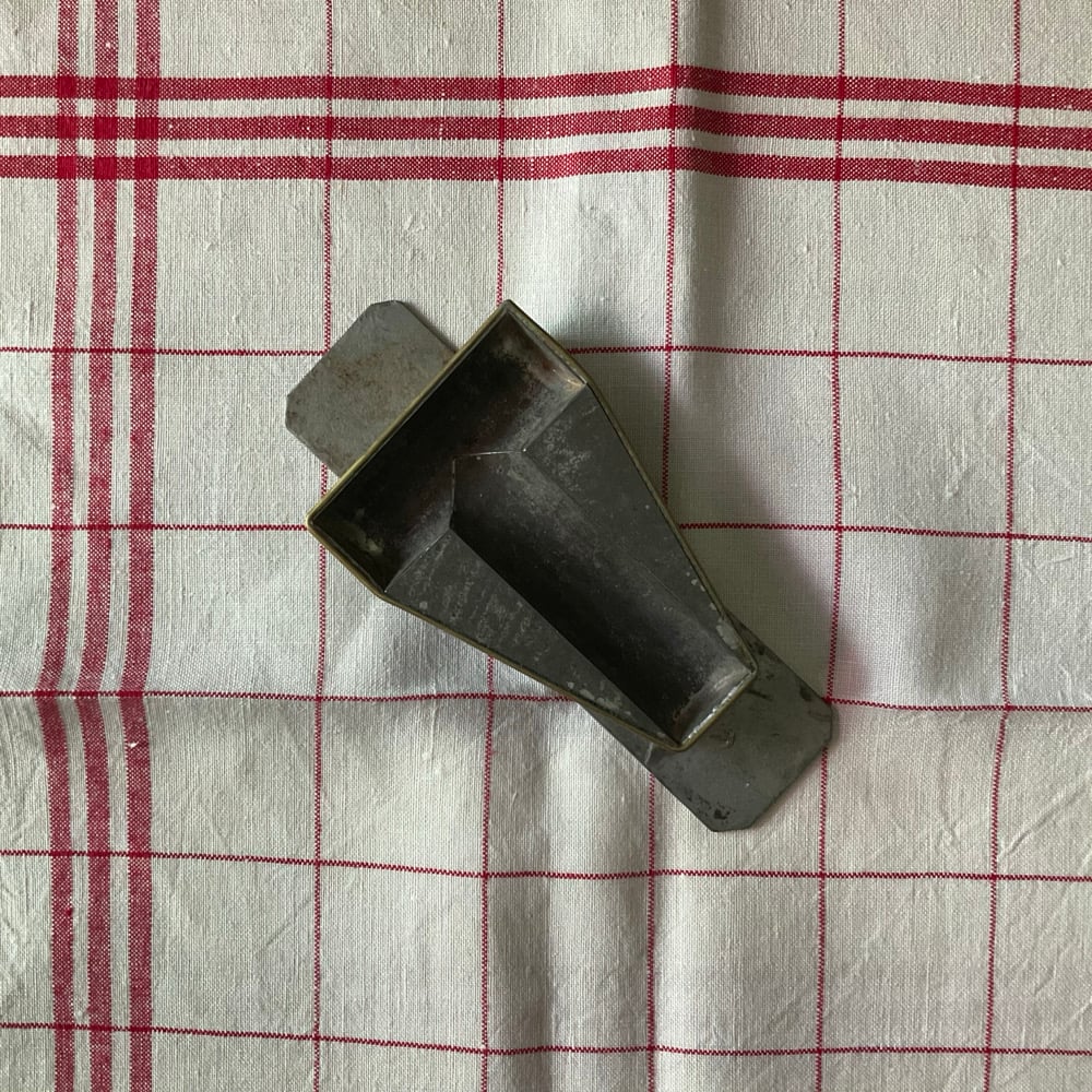 Image of Small “T” Mould