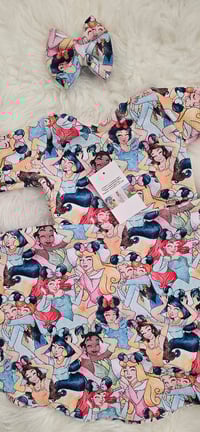 Image 3 of Princess In the notes, please write long sleeve or short sleeve.