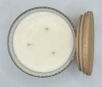 Image 2 of The Heavenly Scent Collection Honeysuckle Jasmine Iridescent Candles