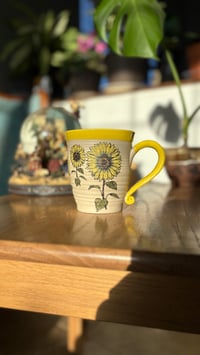 Image 5 of Sunflower mug 01