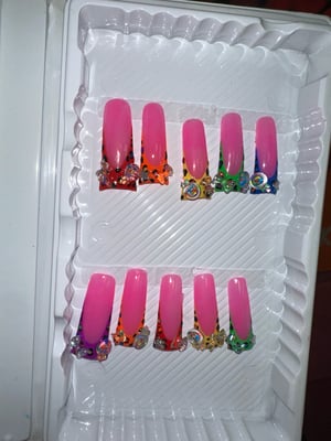 Image of Colorful Press on Set 