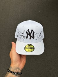 Image 4 of AURA WHITE BLACK LOGO NEW YORK YANKEES CUSTOM FITTED  