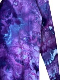 Image 9 of IRREGULAR S Ladies Long-Sleeve Stretch Tee in Purple Haze Ice Dye