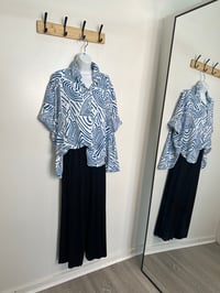 Image 4 of Squiggle Top Black or Blue 