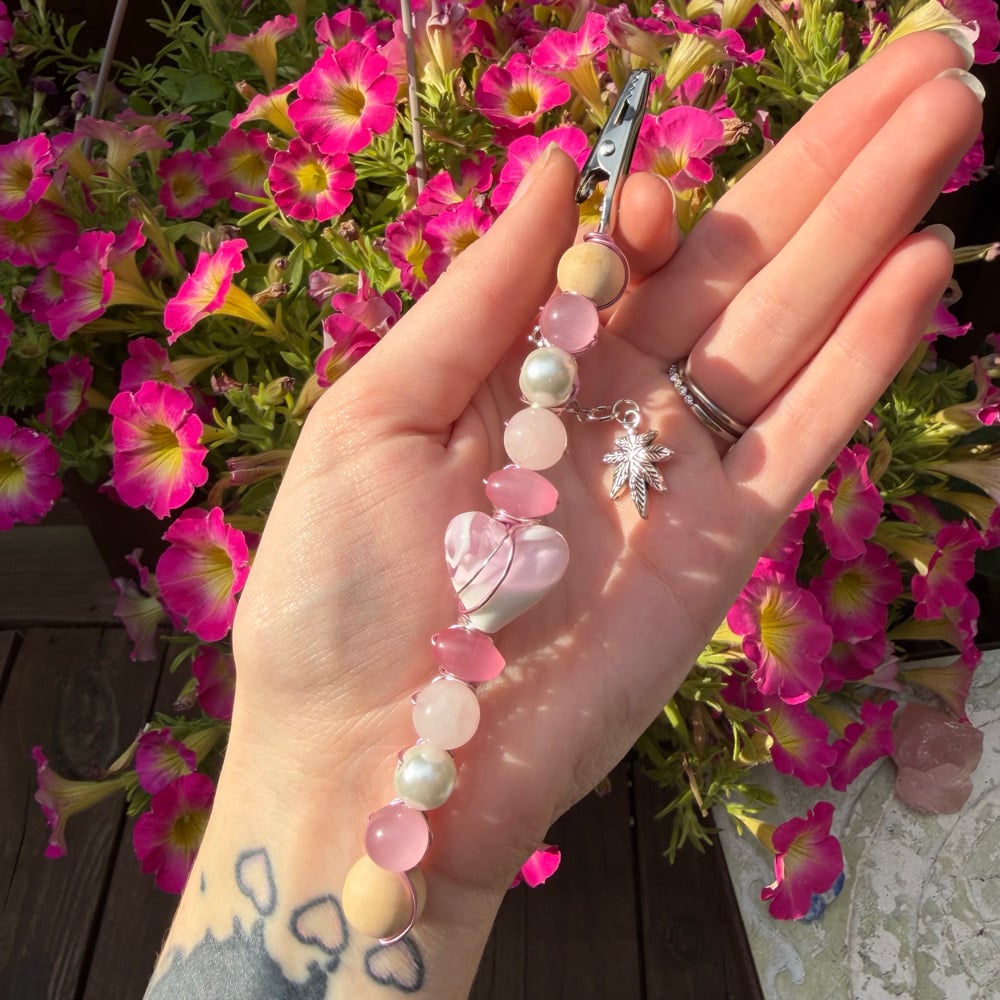 Image of pink princess roach clip