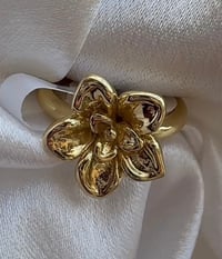 Hibiscus ring