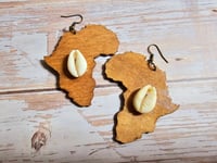 Image 1 of Africa Cowrie Woodgrain 