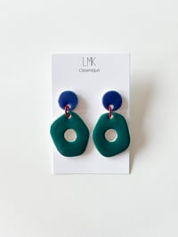 Paire de boucles d'oreilles céramique ABSTRA PERCA GM bleu et canard