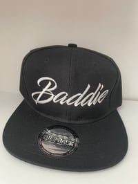 Image 2 of BADDIE BLACK & WHITE SNAPBACK