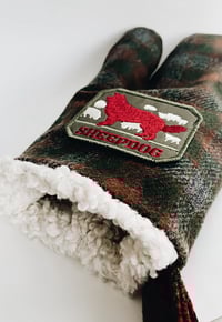 Image 5 of sheepdog oven mitt