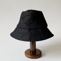 Image 2 of Polly bucket hat black