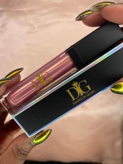 Image of Pinky lip gloss with LED light and mirror 