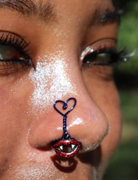 Lip Lock Bite
